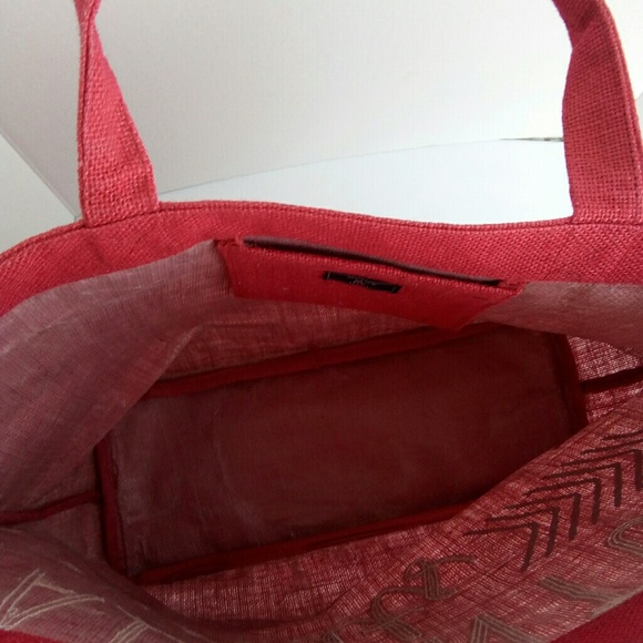 Olive & Hill Adventure awaits red burlap tote - Picture 4 of 7